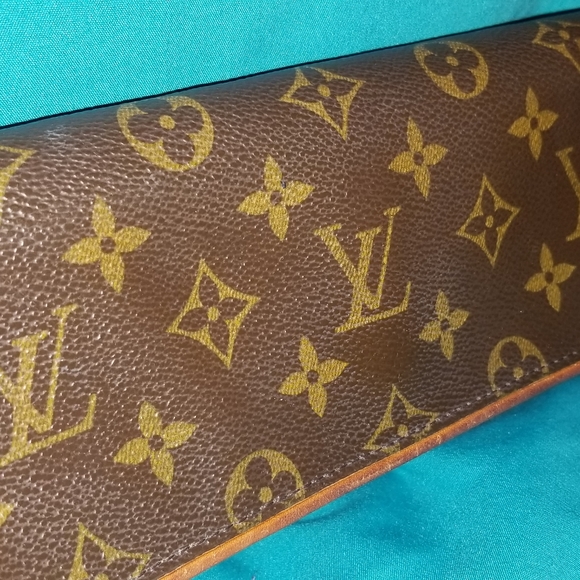 Louis Vuitton pouchette - Picture 9 of 11